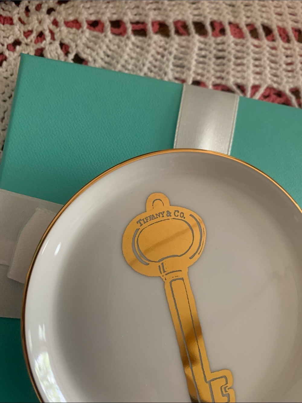 Tiffany & Co. White and Gold Key Trinket Tray rare htf tco - Picture 2 of 4